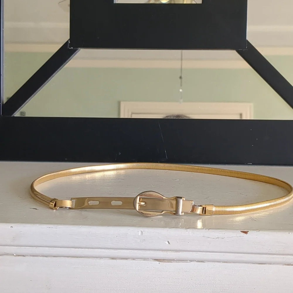 Vintage 70's gold serpentine skinny stretch belt, Size S